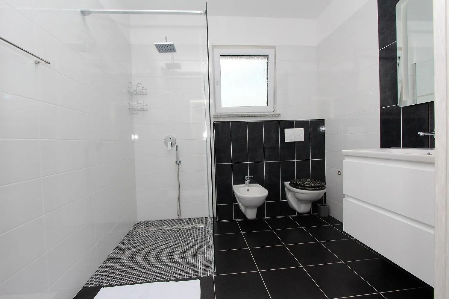 Holiday home Einzigartige Villa Direkt In Rovinj Mit Privatpool, Grillbereich, Privatparkplatz, Wifi